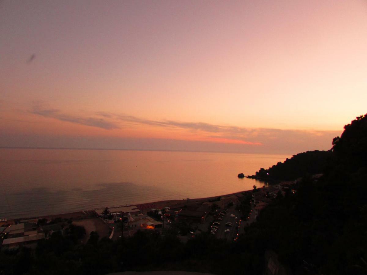 Kallopsia - Glifada Beach Menigos Resort By New Era エクステリア 写真